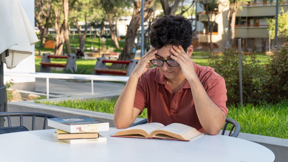 5 Ways To Ground Someone In A Panic Attack