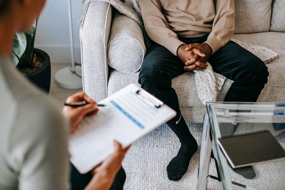 Finding An LGBTQ-Affirming Therapist: What To Know