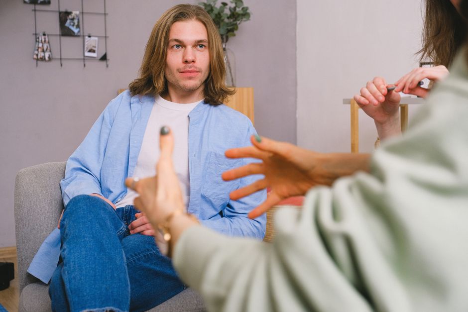 ACT Therapy: Break Free From Unhelpful Thought Patterns