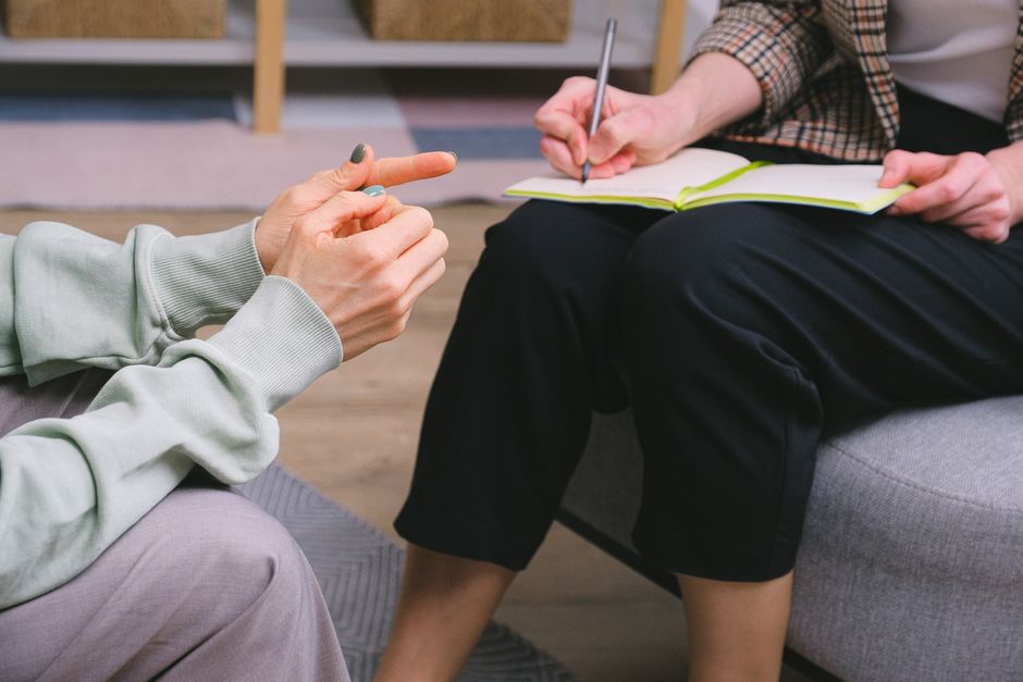 How Therapy Helps Manage Chronic Illness Symptoms