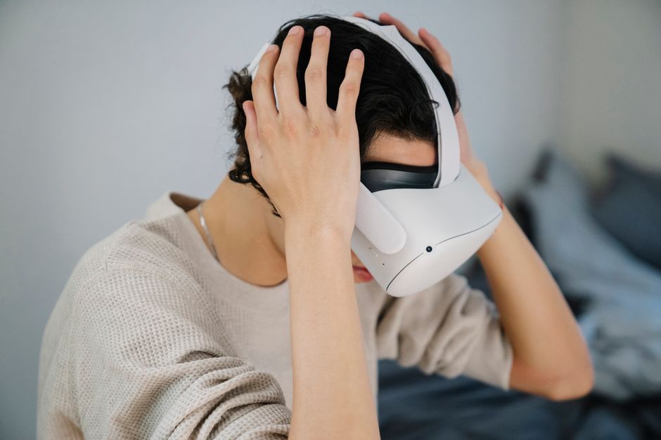 Flow Neuroscience FL-100: What the At-Home Depression Headset Means for You