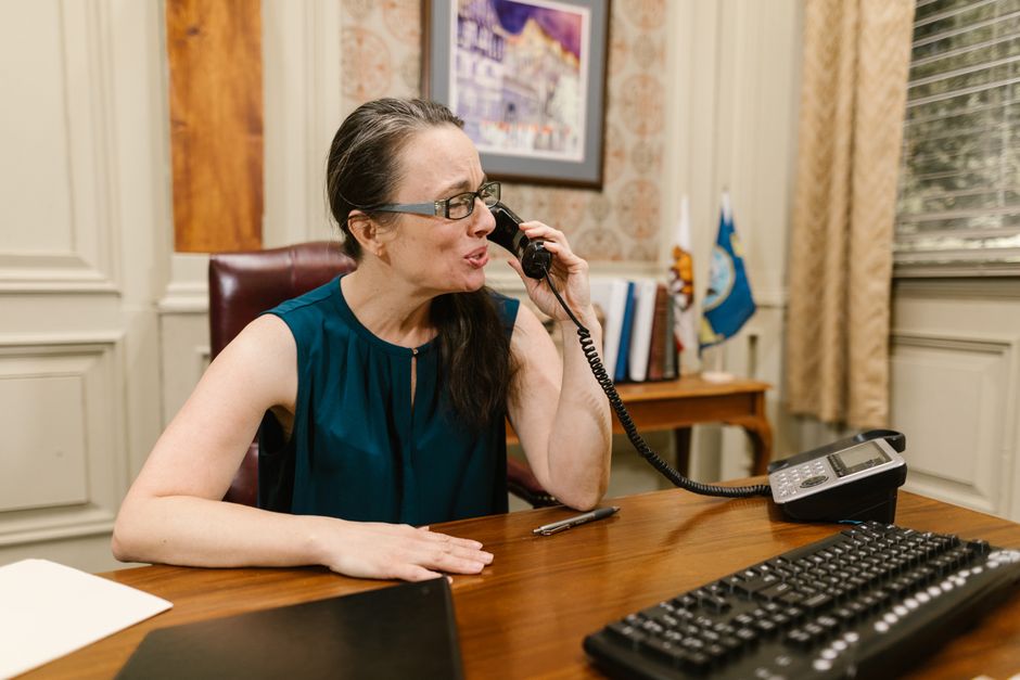 When To Call 988: A Therapist's Guide To Crisis Support